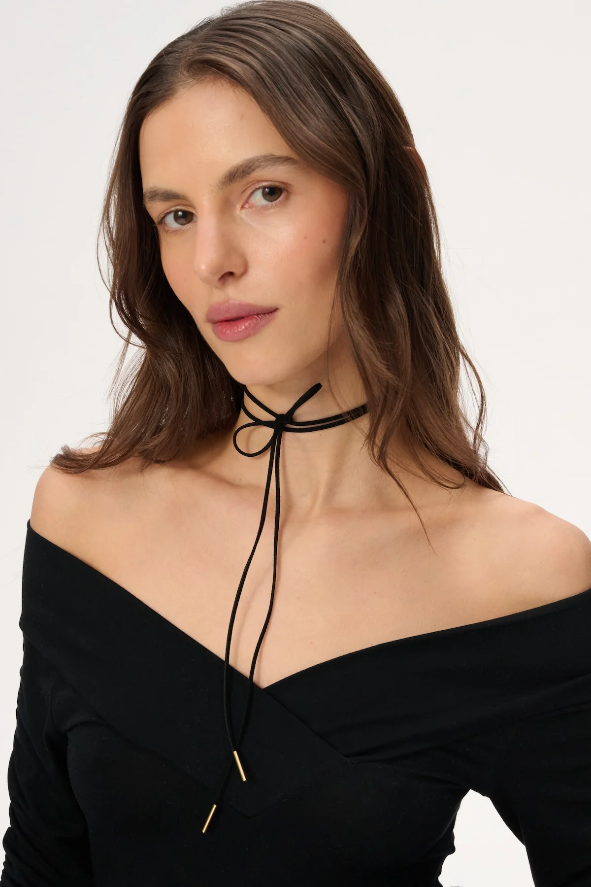 Choker z pozłacanymi okuciami - Kiki