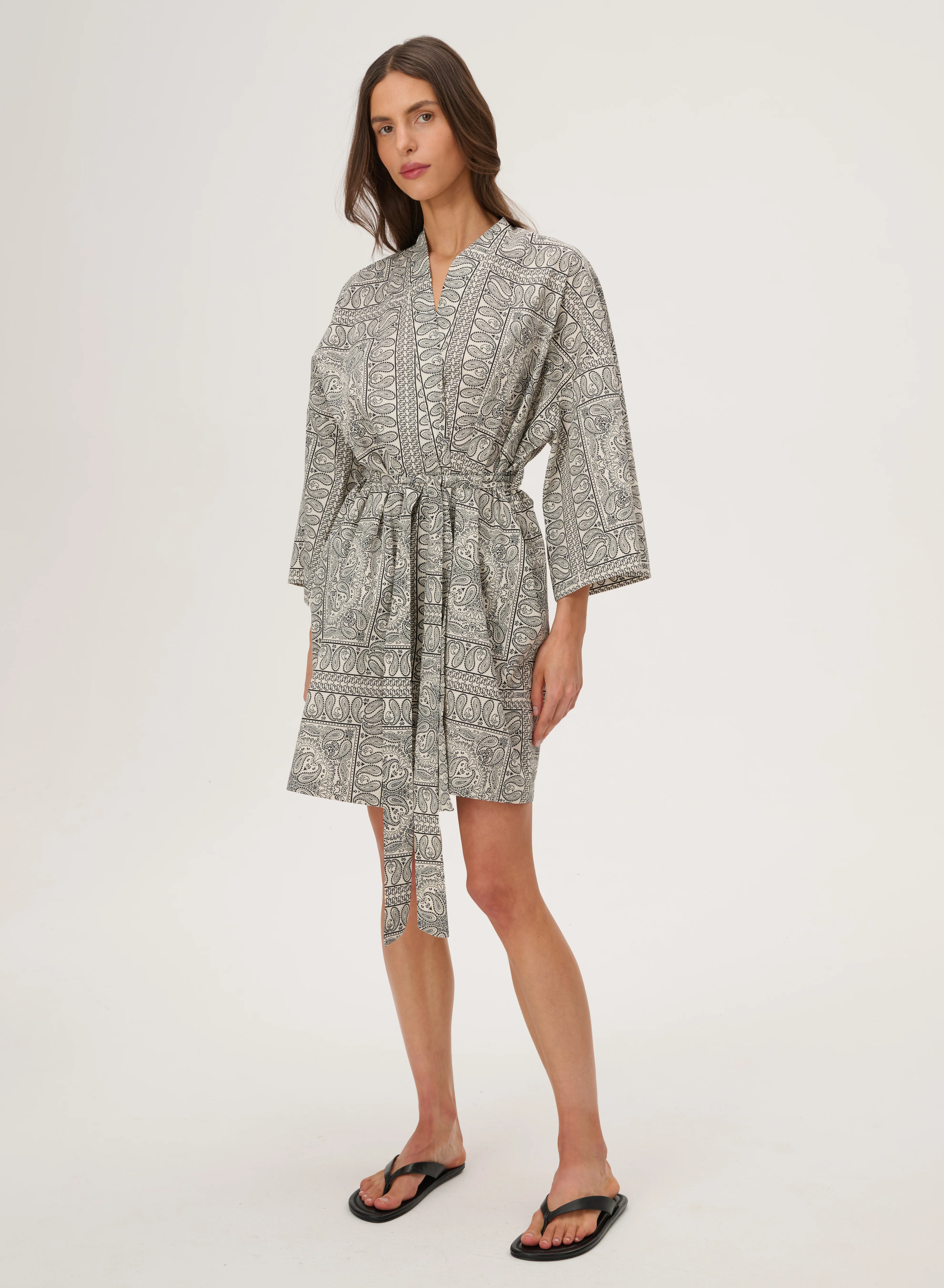 Kimono z bawełny we wzór bandany w kolorze ecru - Liu