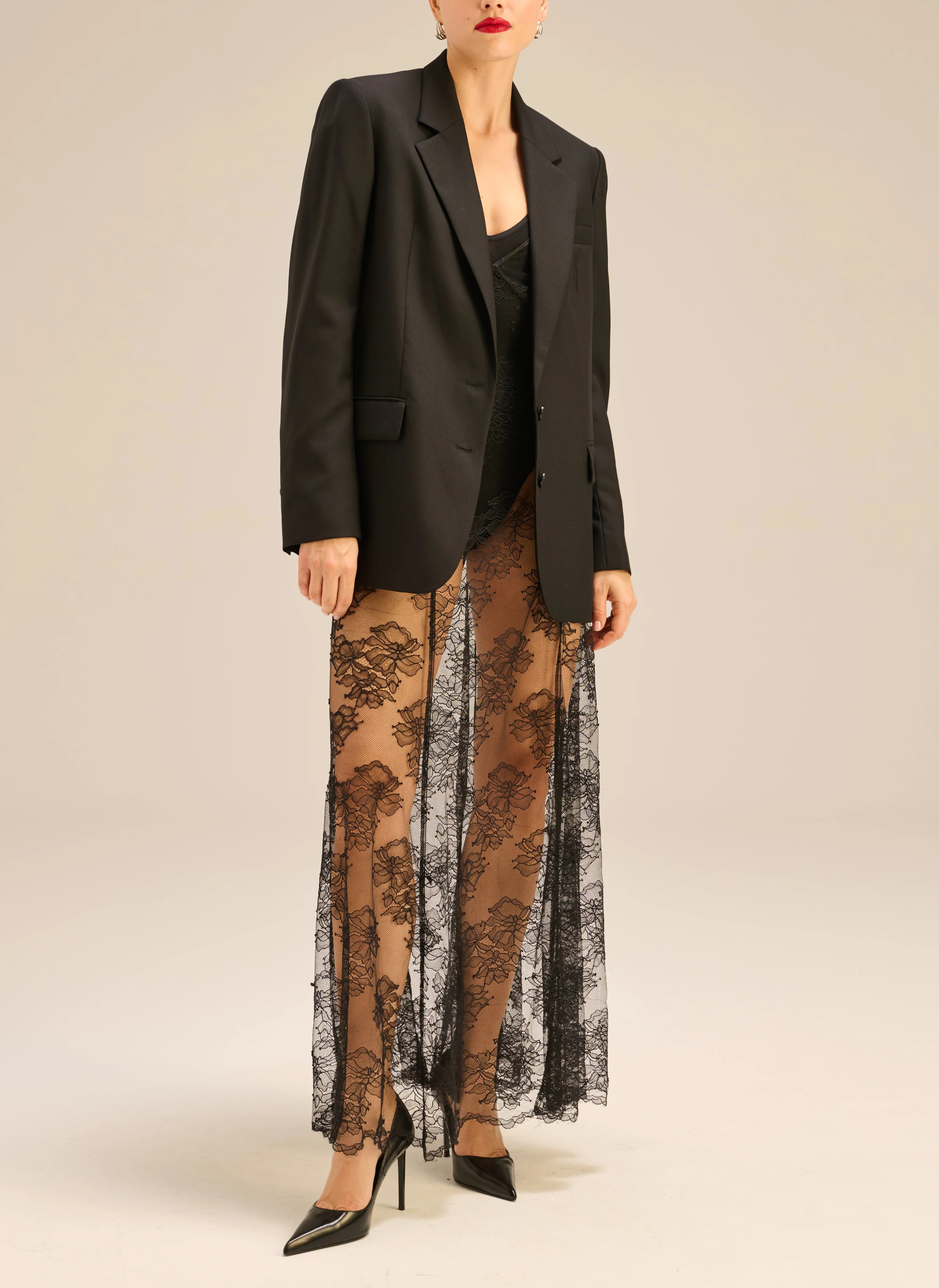 Sukienka maxi w stylu slip dress w kolorze czarnym - Gemma
