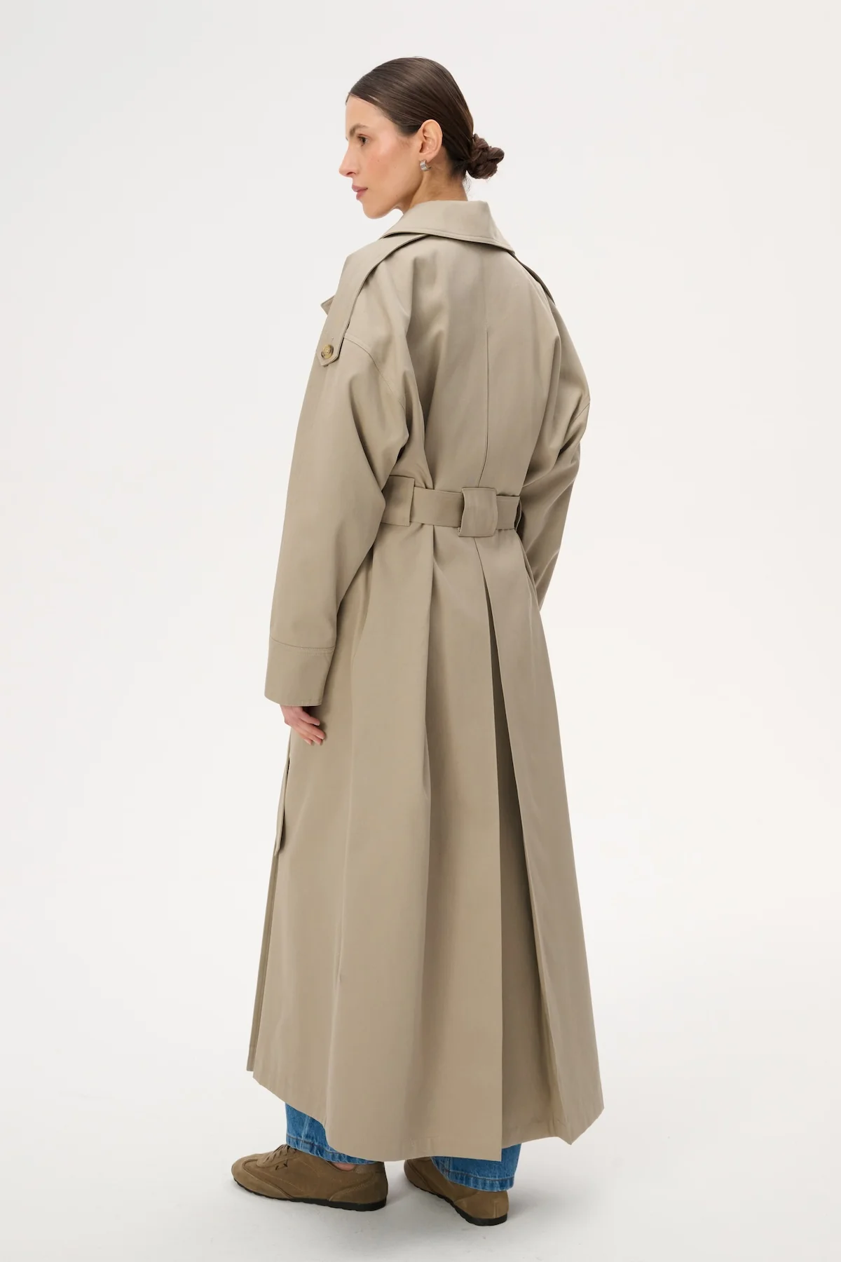 Płaszcz trencz maxi o kroju oversize beżowy - Este - Image 4